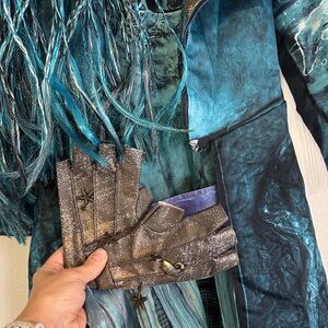 Disney Descendants Uma Costume WITH accessories